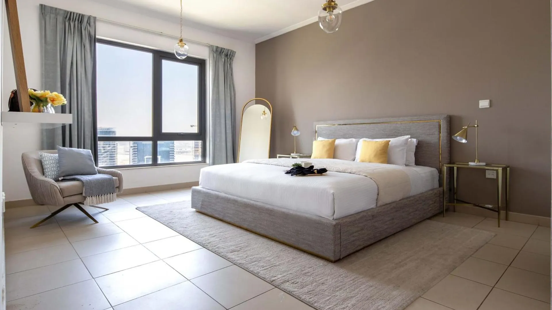 Frank Porter - South Ridge 6 Dubai Daire